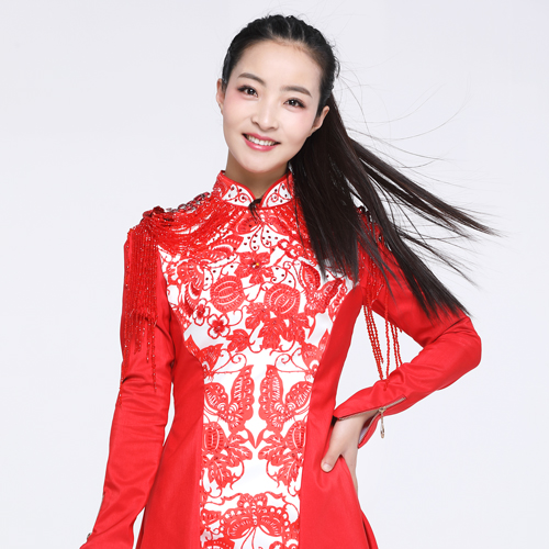 56 评论 王小妮,出生于陕西省榆林市榆阳区,中国内地青年民族女歌手